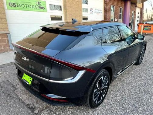 2022 Kia EV6 Wind