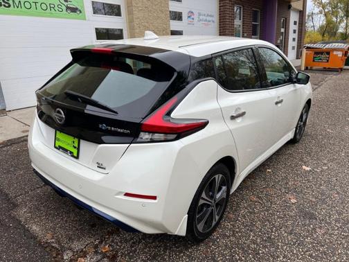 2022 Nissan Leaf SL PLUS 62 kWh