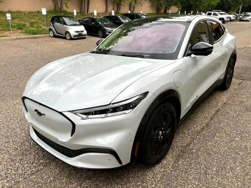 2022 Ford Mustang Mach-E California Route 1