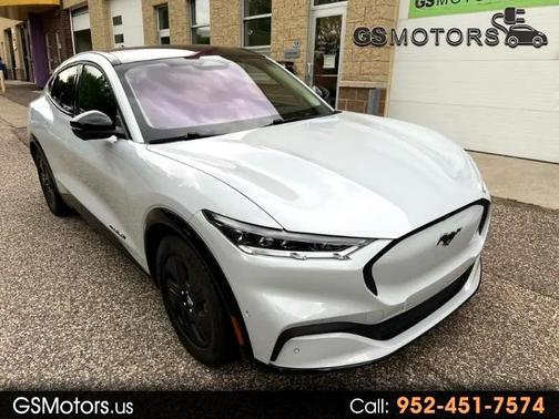2022 Ford Mustang Mach-E California Route 1