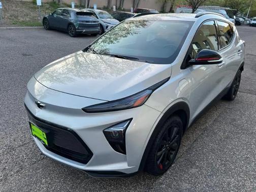Silver Flare Metallic 2023 Chevrolet Bolt EUV FWD LT