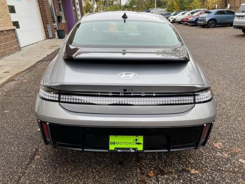 2023 Hyundai IONIQ 6 SE