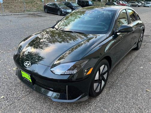 2024 Hyundai IONIQ 6 SE