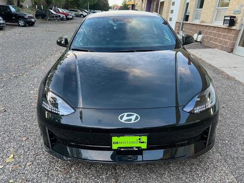2024 Hyundai IONIQ 6 SE