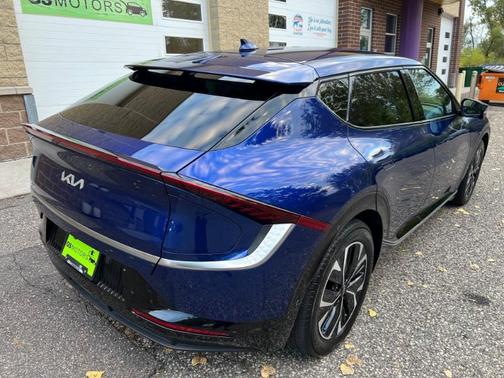 2024 Kia EV6 Wind