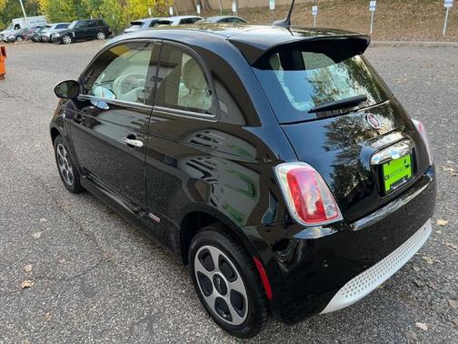 2016 FIAT 500e Battery Electric
