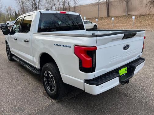 2023 Ford F-150 Lightning XLT