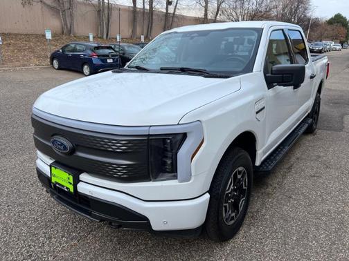 2023 Ford F-150 Lightning XLT
