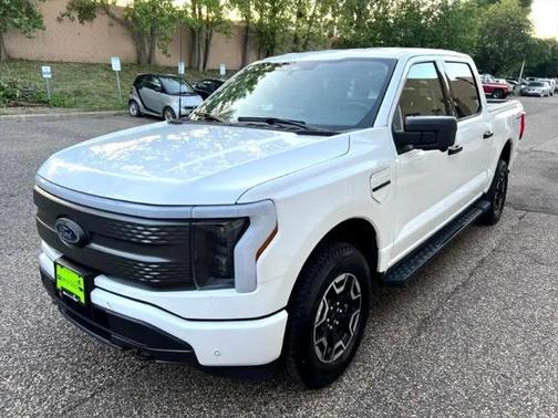 2023 Ford F-150 Lightning XLT