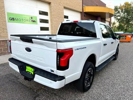 2023 Ford F-150 Lightning XLT