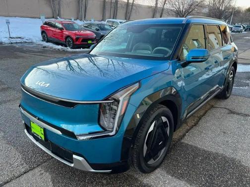 2024 Kia EV9 Land