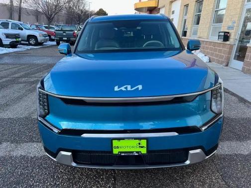 2024 Kia EV9 Land