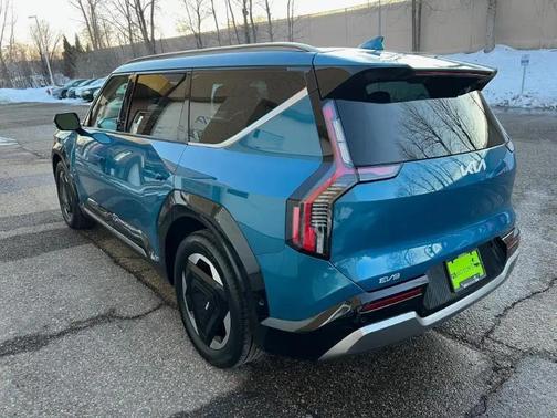 2024 Kia EV9 Land