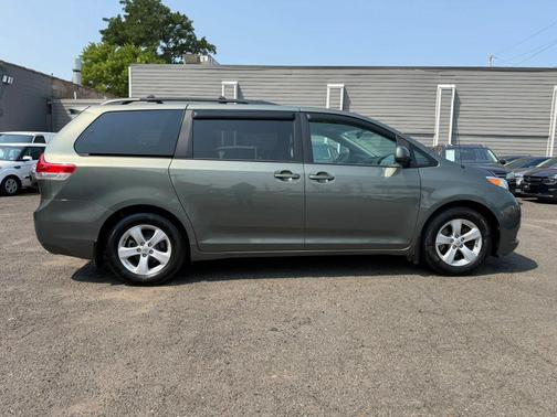 Predawn Gray Mica 2011 Toyota Sienna LE