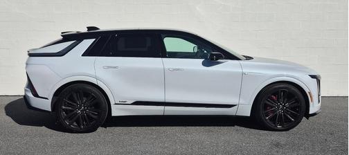 2026 Cadillac LYRIQ V Premium