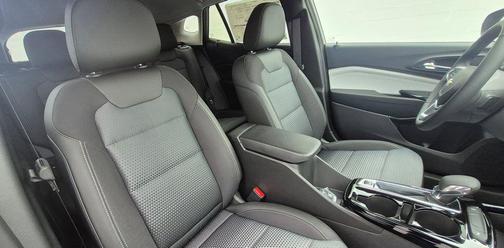 Sterling Gray Metallic 2026 Chevrolet Trax LT