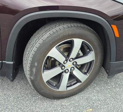 Black Cherry Metallic 2023 Chevrolet Traverse LT Leather