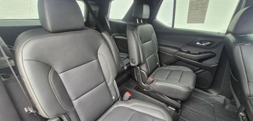 Black Cherry Metallic 2023 Chevrolet Traverse LT Leather