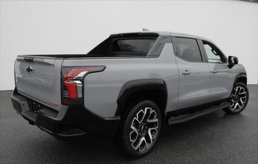 2025 Chevrolet Silverado EV RST