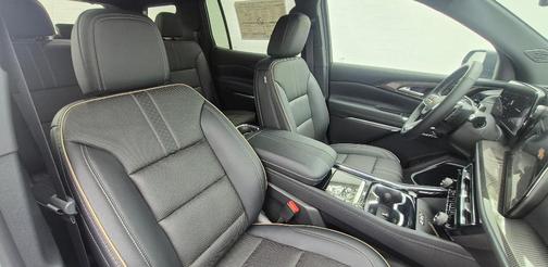 Polar White 2026 Chevrolet Traverse High Country