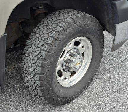 2002 Chevrolet Silverado 2500 LS H/D Crew Cab