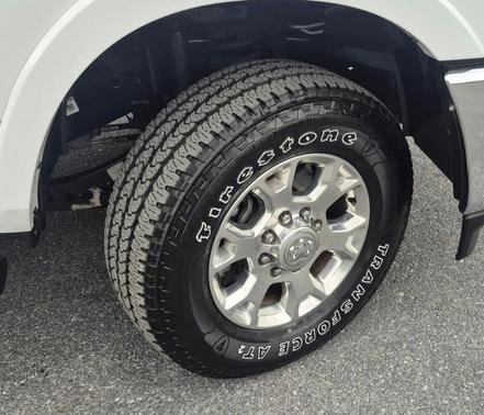 Bright White Clearcoat 2022 RAM 2500 Laramie