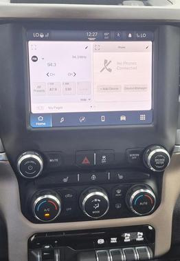 Bright White Clearcoat 2022 RAM 2500 Laramie