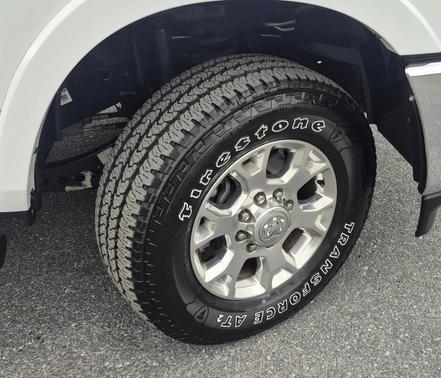 Bright White Clearcoat 2022 RAM 2500 Laramie
