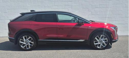 2025 Cadillac OPTIQ Luxury