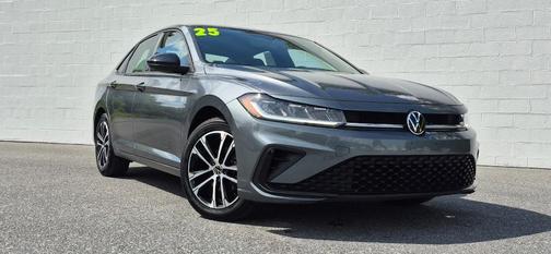 Platinum Gray Metallic 2025 Volkswagen Jetta 1.5T Sport