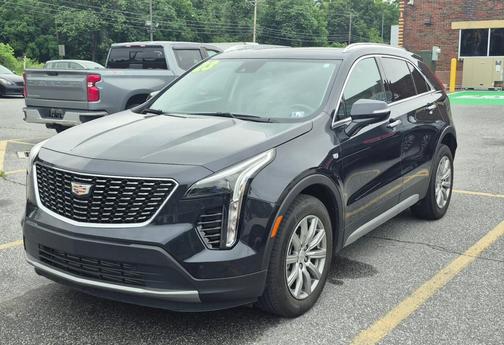 2023 Cadillac XT4 Premium Luxury