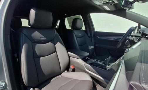 2025 Cadillac XT5 Luxury