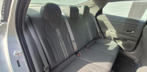 Shimmering Silver 2023 Hyundai ELANTRA SEL