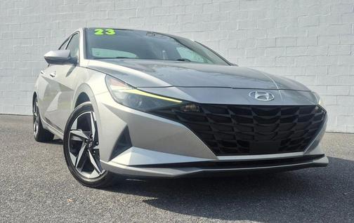 Shimmering Silver 2023 Hyundai ELANTRA SEL
