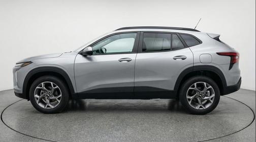 Sterling Gray Metallic 2025 Chevrolet Trax LT