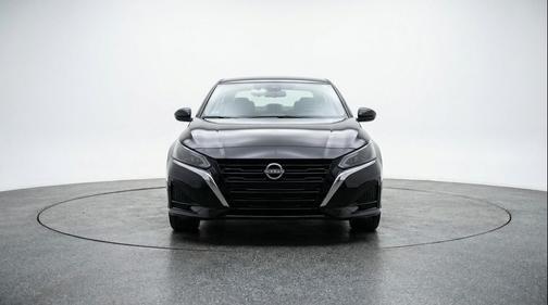 Super Black 2025 Nissan Altima SV FWD