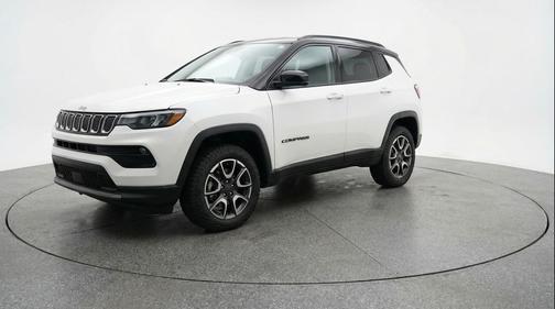 Bright White Clearcoat 2025 Jeep Compass Trailhawk