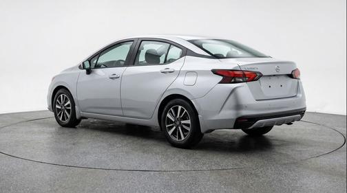 Brilliant Silver Metallic 2025 Nissan Versa 1.6 SV