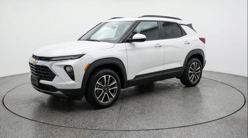 Summit White 2025 Chevrolet Trailblazer LT