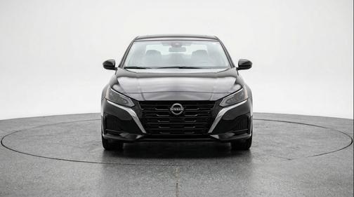Super Black 2025 Nissan Altima SV FWD