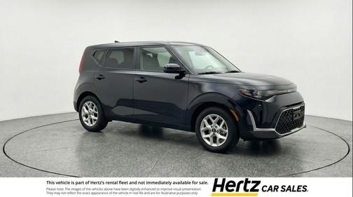 Fusion Black 2025 Kia Soul LX