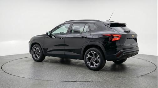 Mosaic Black Metallic 2025 Chevrolet Trax LT