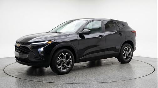 Mosaic Black Metallic 2025 Chevrolet Trax LT