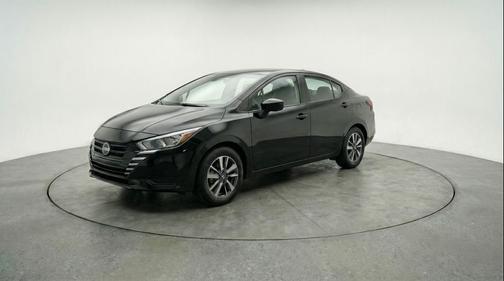 Super Black 2025 Nissan Versa 1.6 SV