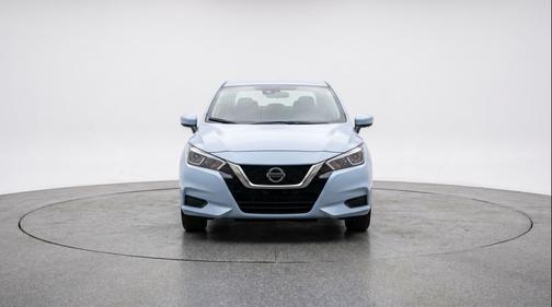 Gray Sky Pearl 2025 Nissan Versa 1.6 SV