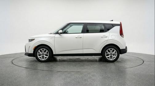 Snow White Pearl 2025 Kia Soul LX