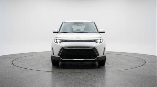 Snow White Pearl 2025 Kia Soul LX