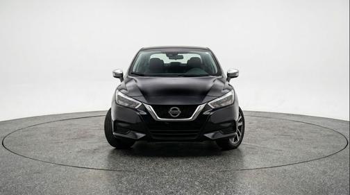 Super Black 2025 Nissan Versa 1.6 SV