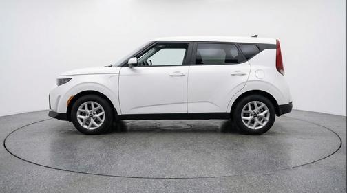 Snow White Pearl 2025 Kia Soul LX