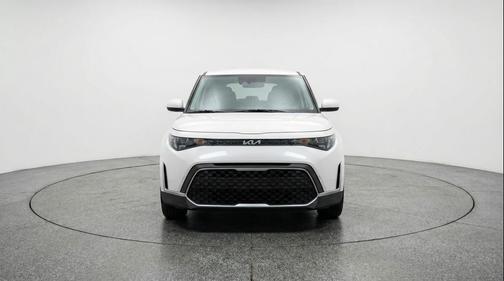 Snow White Pearl 2025 Kia Soul LX